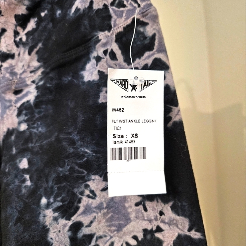 Hard Tail | Tie Dye Flat Top Leggings - Picture 6 of 8